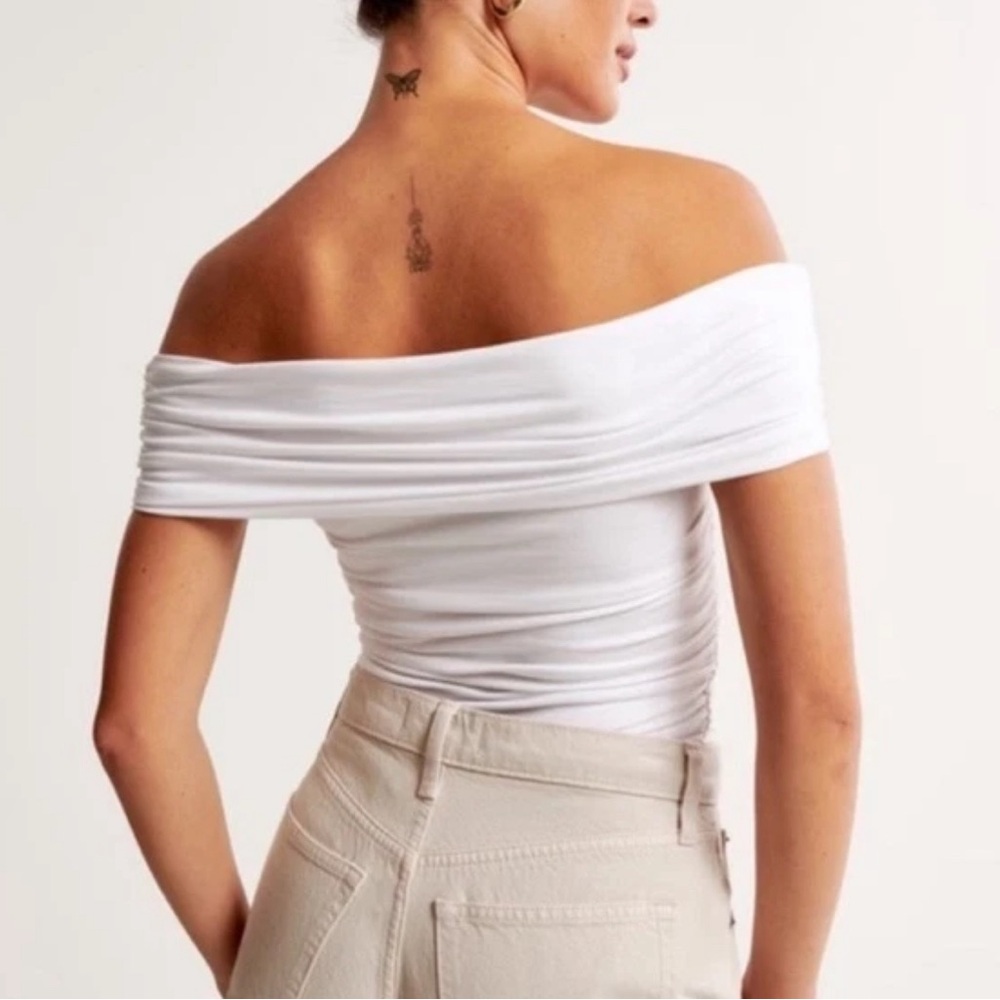 Abercrombie & Fitch Modal-Blend White Off-Shoulder Ruched Top Size L - Picture 3 of 9